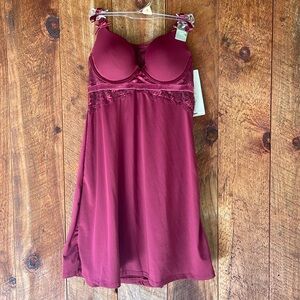 NWT Marilyn Monroe Bordeaux